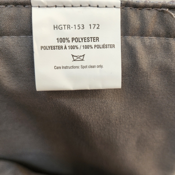 Gray 16"x90" table runner - Picture 5 of 7